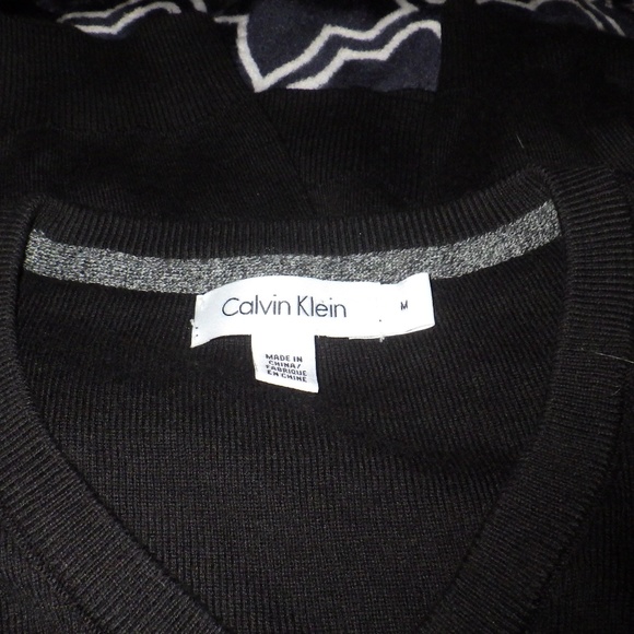 Calvin Klein M cotton/modal v-neck - Picture 2 of 3